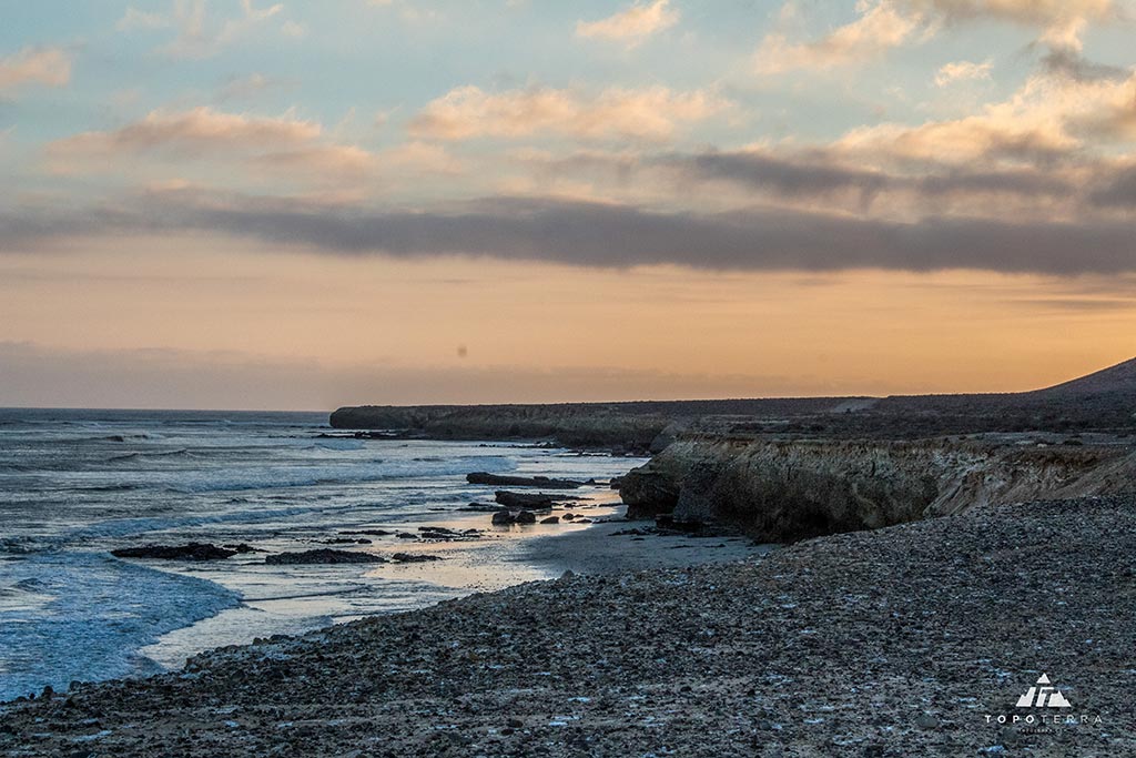 09-baja-mexico-beach-sunset-topoterra-adventure-camping-rentals-1024x683